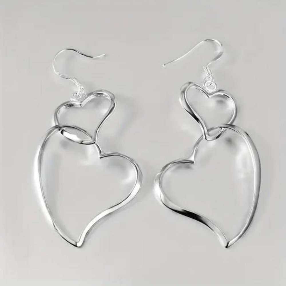 New 1 Pair Silver Shiny Double Hearts Love Earrings Pierced Dangle Lightweight